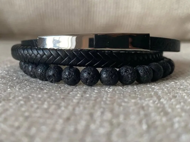 Pulseira em aço inoxidável, couro e pedras