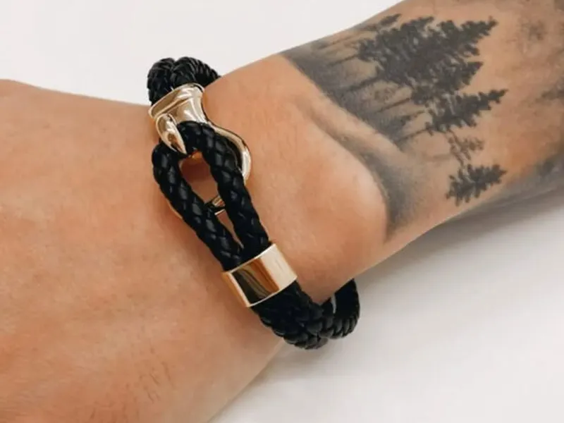 Pulseira em Aço inoxidável e Couro de qualidade