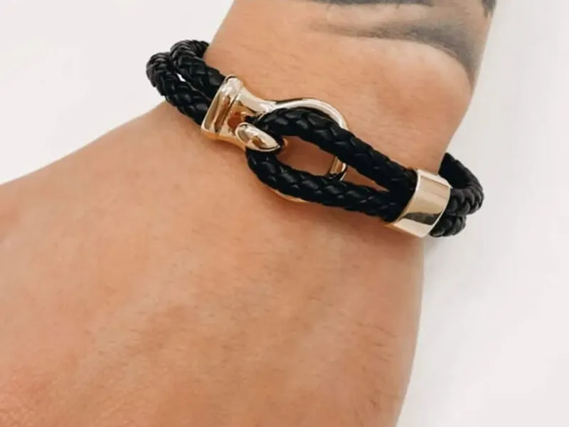 Pulseira em Aço inoxidável e Couro de qualidade