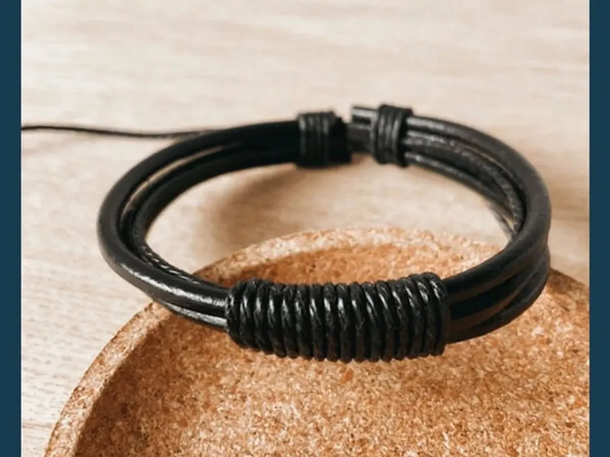 Pulseira em Couro Vegan - Preta