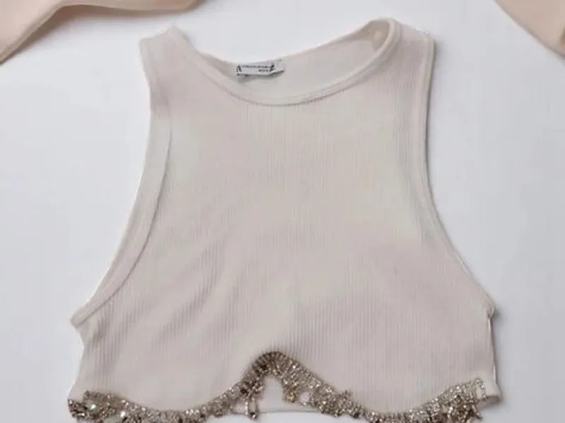 Blusa Zara Branca XS - Crop Top com Pedraria ✨