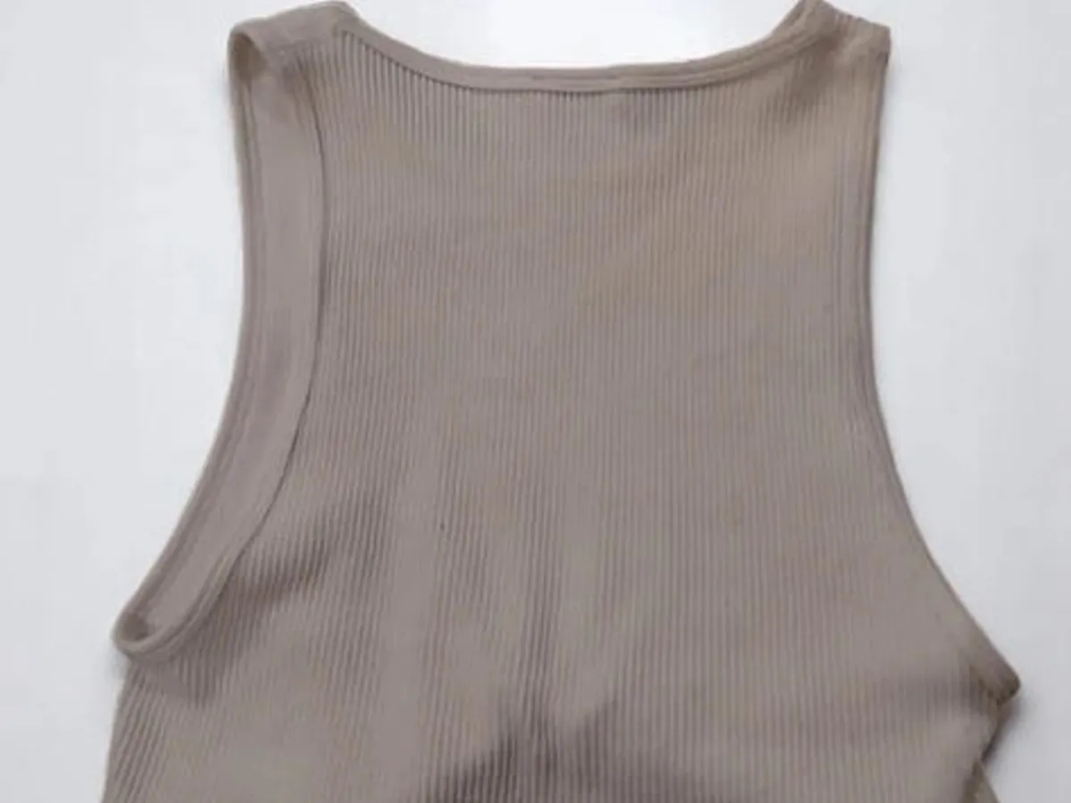 Blusa Zara Branca XS - Crop Top com Pedraria ✨