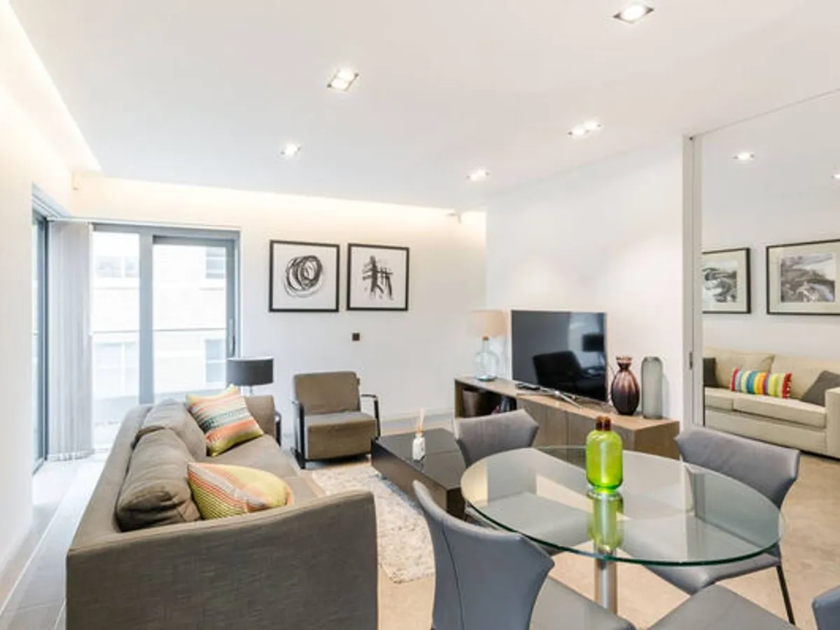 Piso de 3 dormitorios y 2 baños en alquiler