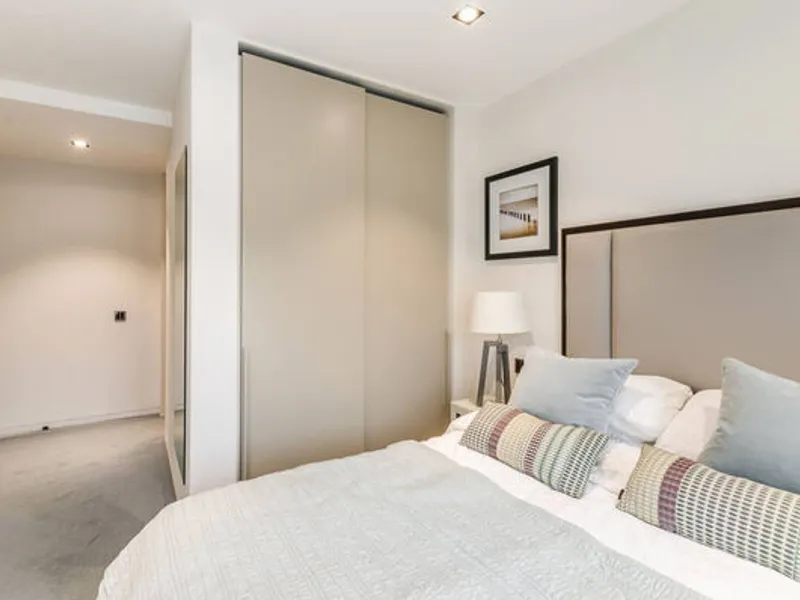 Piso de 3 dormitorios y 2 baños en alquiler