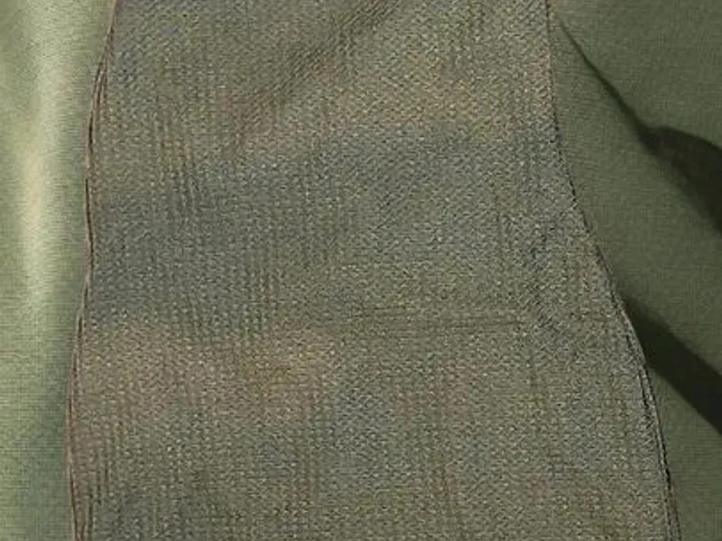 Vestido Justo Curto com Decote Cai Cai