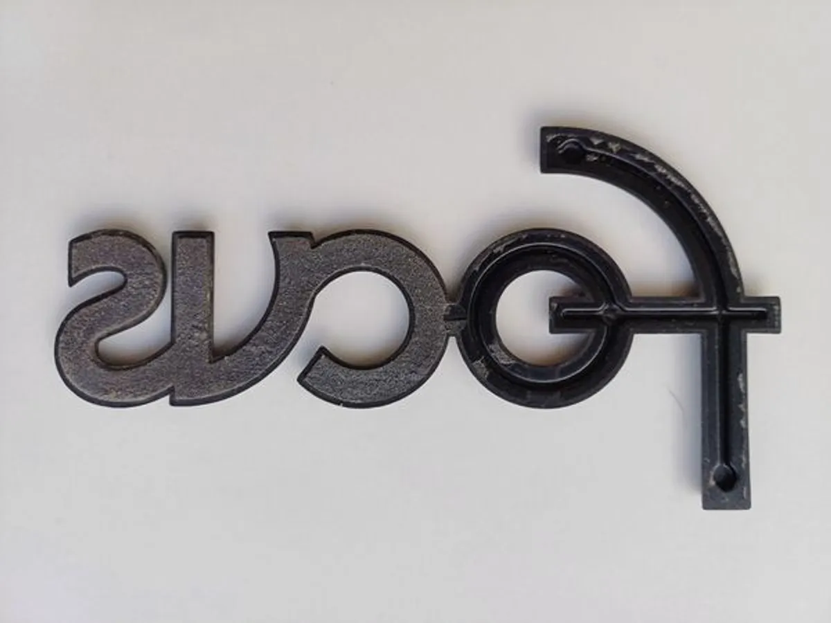 Emblema / Letras / Letring Focus 