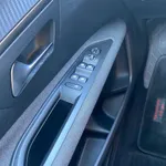 PEUGEOT 3008 5