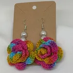Brincos artesanais em croché – Flor multicolor 3