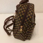 Pequena Mochila Castanha - Nova 4