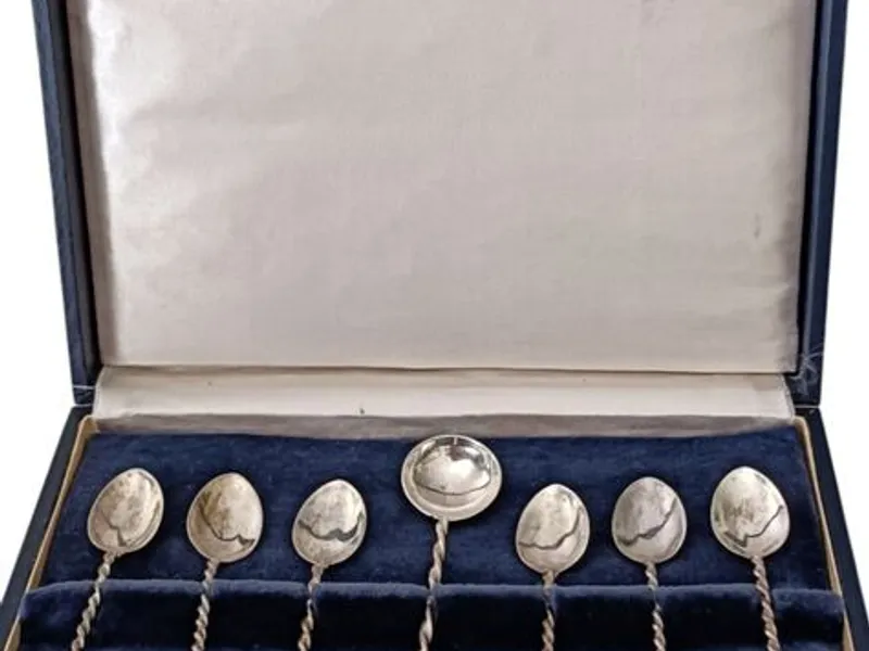 Colheres em Prata em Estojo