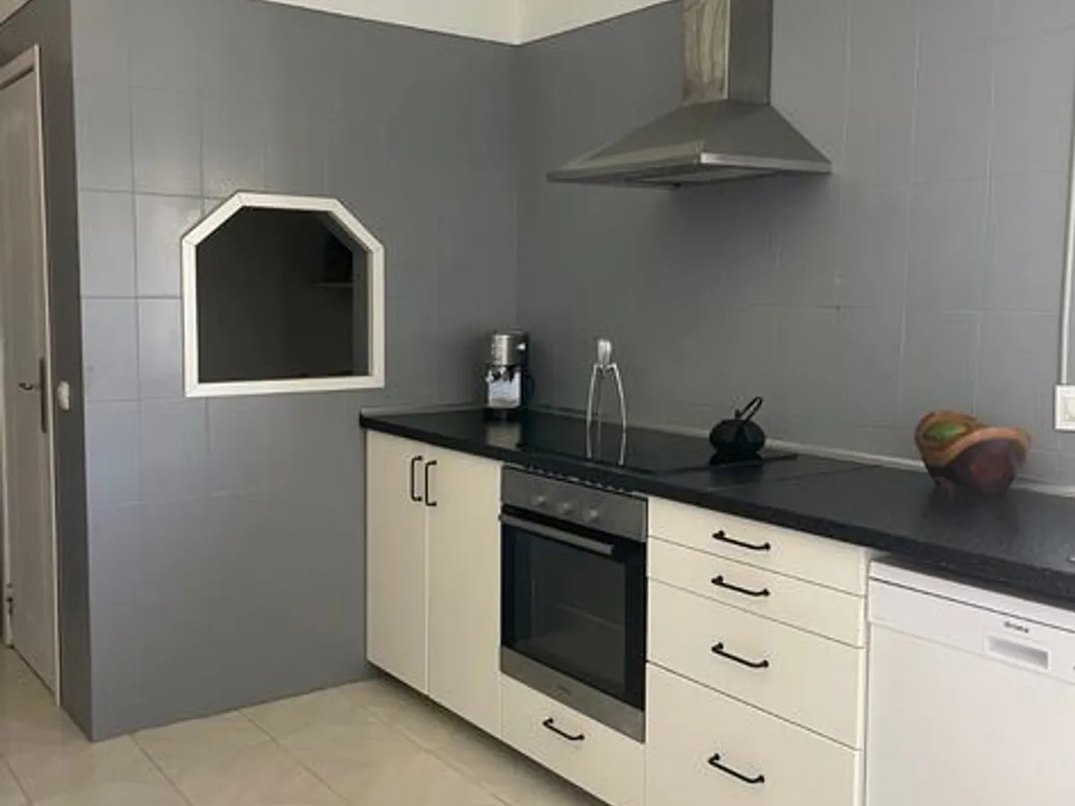 Apartamento T3 vista mar em Montenegro 