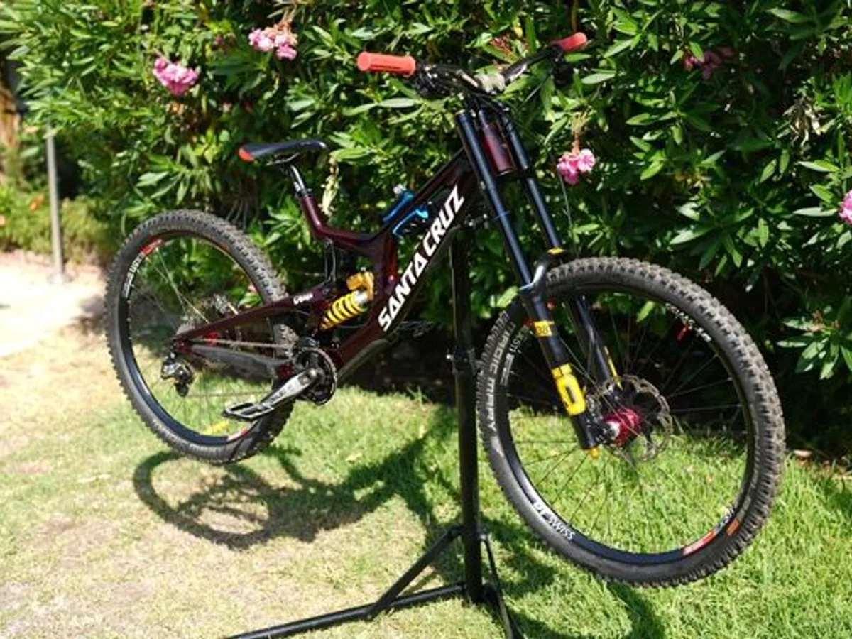 Bicicleta Santa Cruz V10 L MX / Carbono CC DH / Do