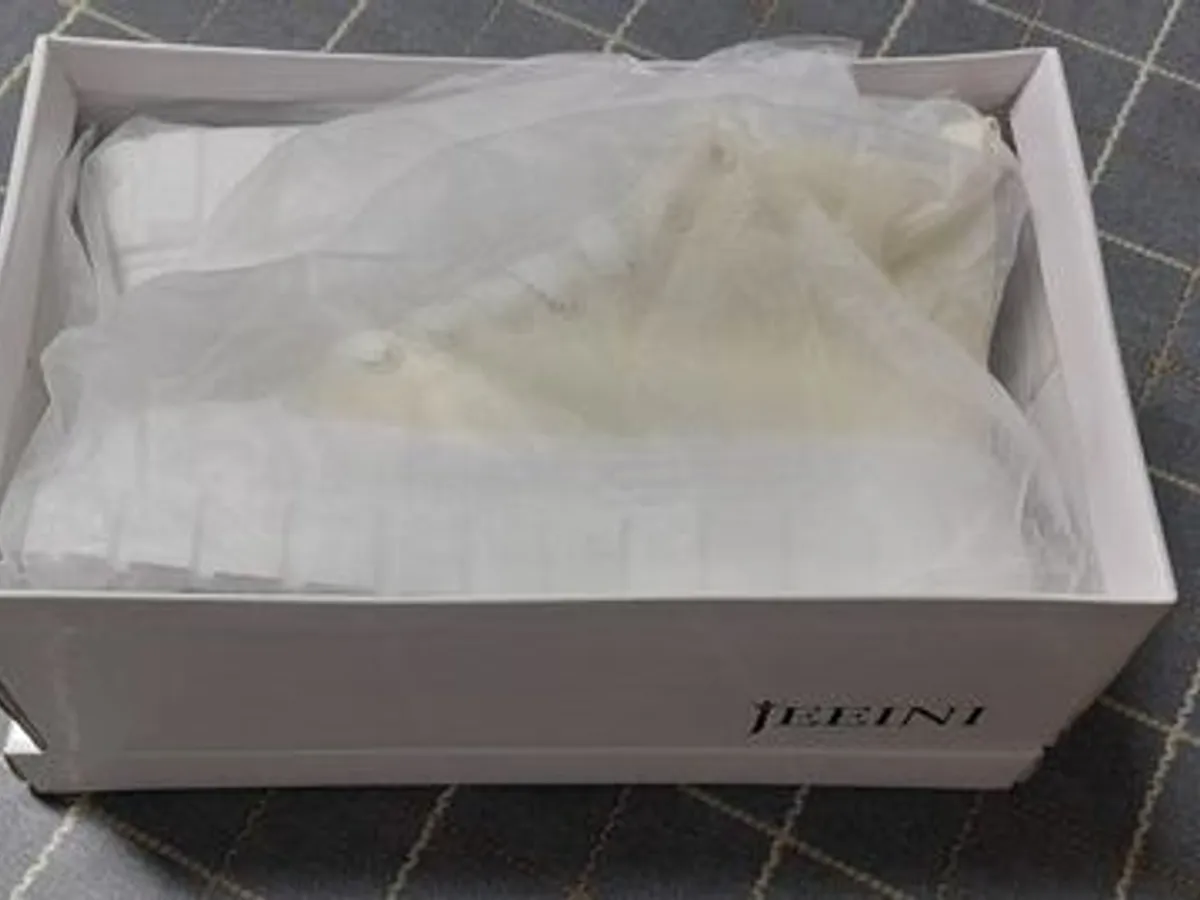 3 pares de sapatos novos