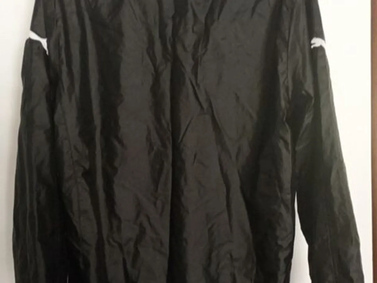 corta vento preto da puma com forro respirável 