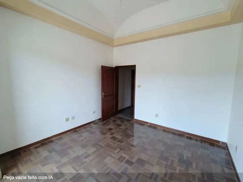 Moradia em Banda T1 + 2