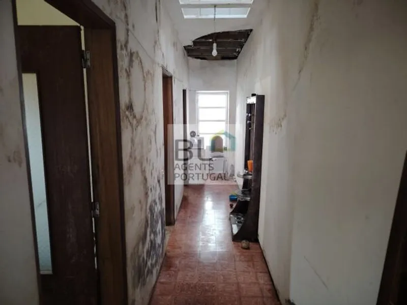 Moradia em Banda T1 + 2