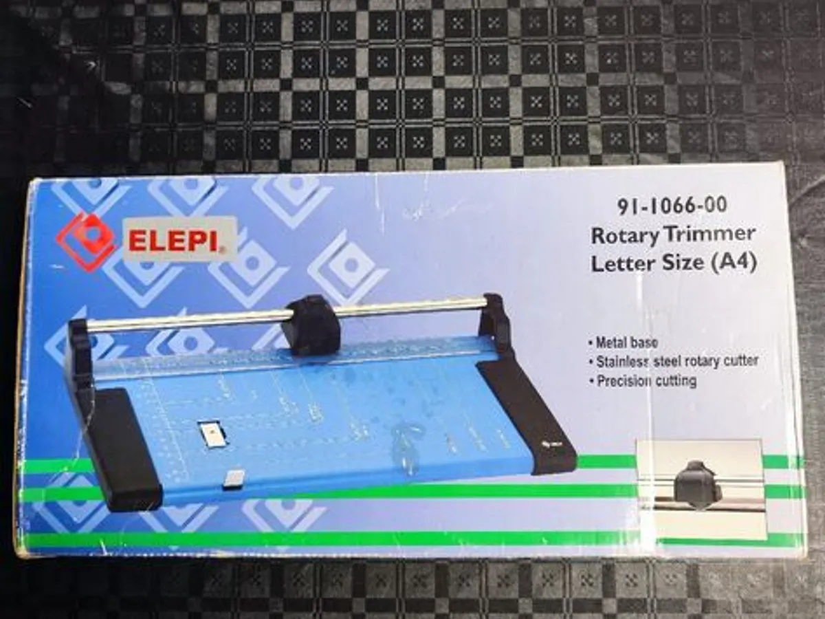 Guilhotina ou cortador rotativo de papel Elepi.