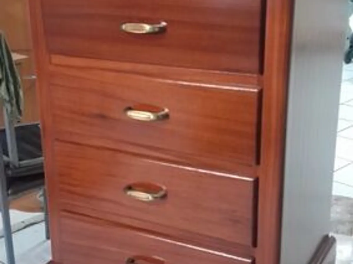 Mesinha de cabeceira nº 2