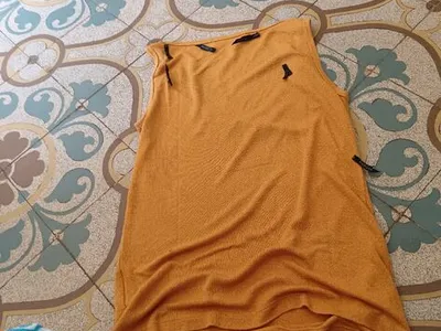 Blusa regata da marca MORGAN, cor laranja mostarda