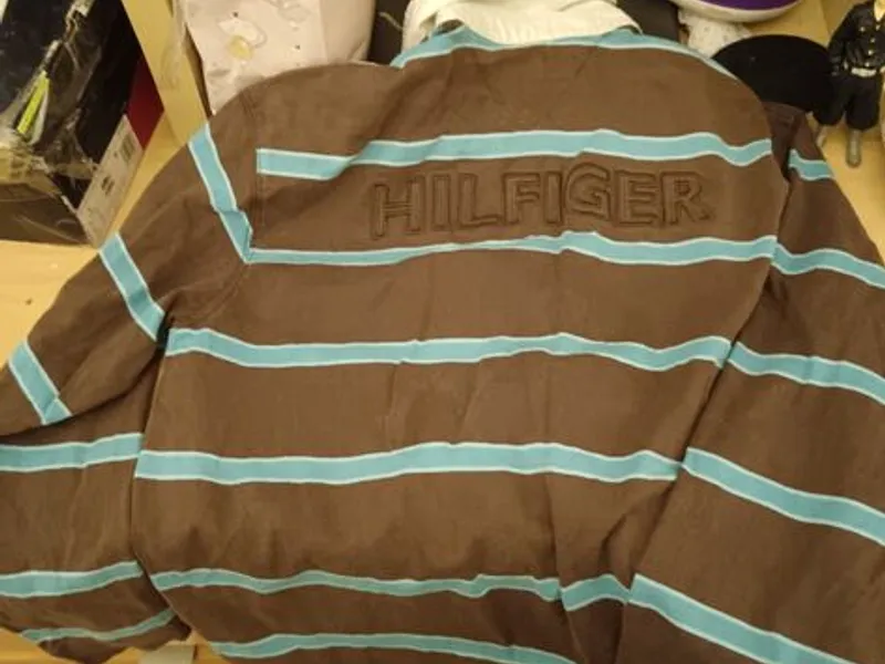 Polo Tommy Hilfiger –  Riscas 