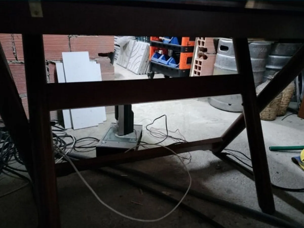 Conjunto Completo de Móveis de Madeira Maciça – Novo