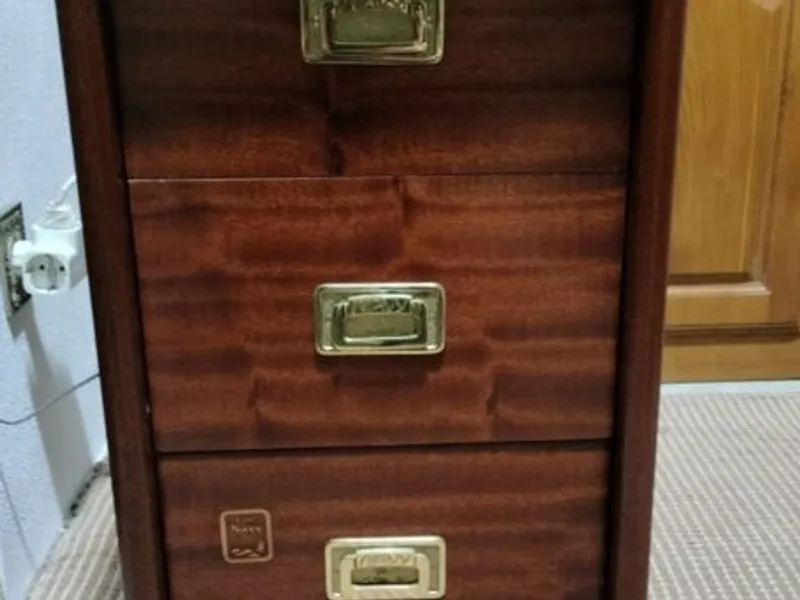 Conjunto Completo de Móveis de Madeira Maciça – Novo