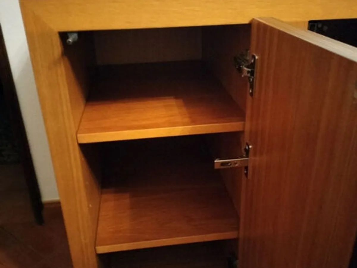 Conjunto de Móveis Modernos – Toucador/Aparador + Móvel TV – Como Novo