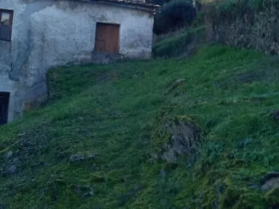  Casa em ruínas em mós Moncorvo 