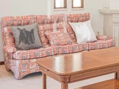 1 sofá de 3 módulos