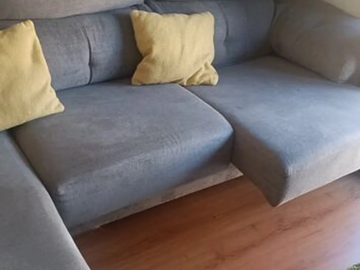 Sofá com chaise long