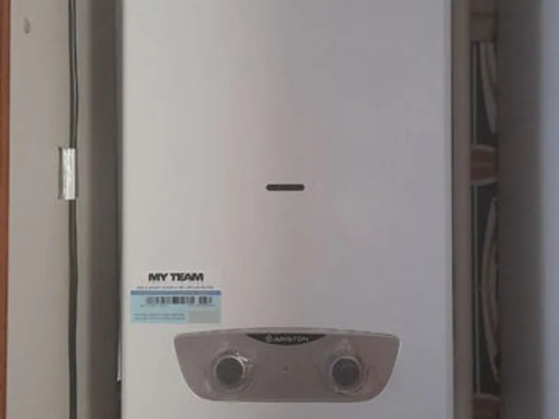 Esquentador à gás 11L Ariston- NOVO COM GARANTIA