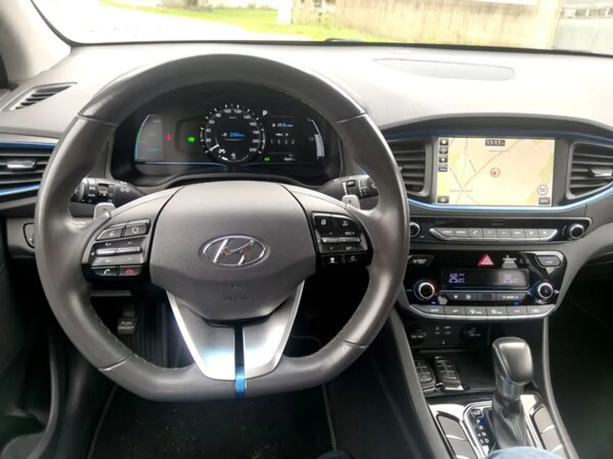 Hyundai Ioniq 1.6 GDi HEV Hybrid Tech