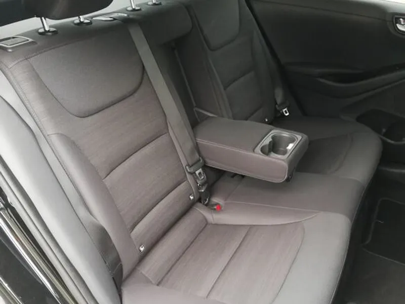 Hyundai Ioniq 1.6 GDi HEV Hybrid Tech