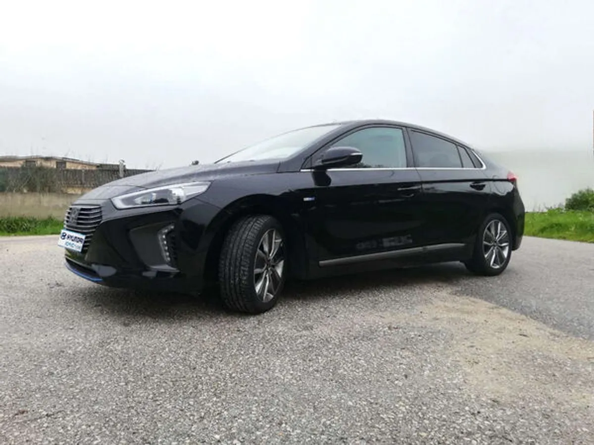 Hyundai Ioniq 1.6 GDi HEV Hybrid Tech