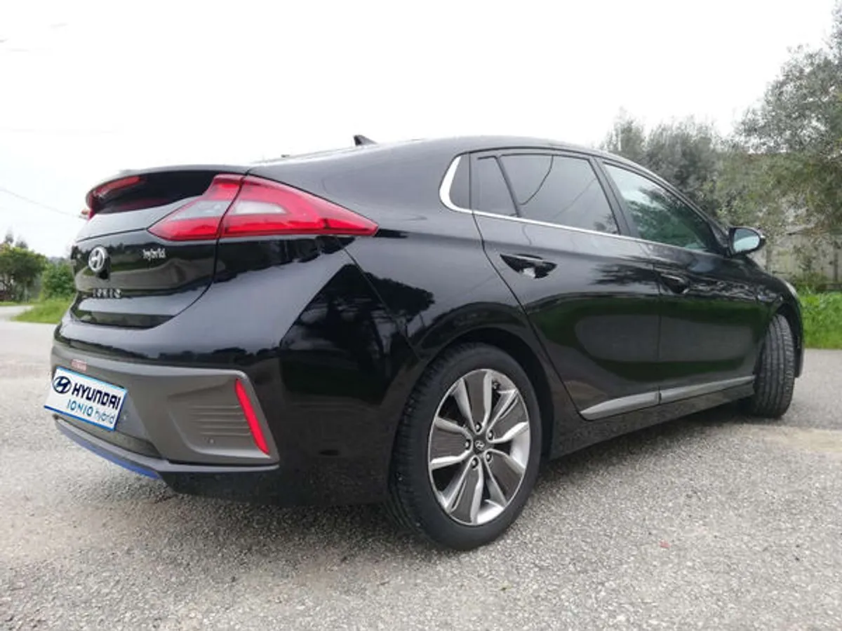 Hyundai Ioniq 1.6 GDi HEV Hybrid Tech