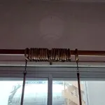 2 varões de madeira para cortinados  4