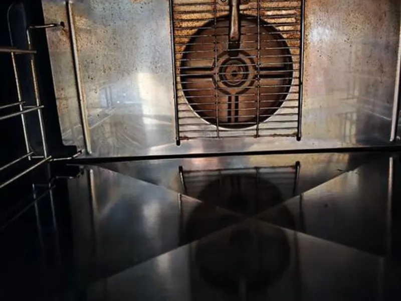 Forno Industrial ou Semi-industrial da marca UNOX 