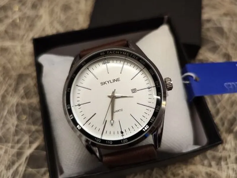 Relógio de pulso masculino castanho em pele da Skyline 
