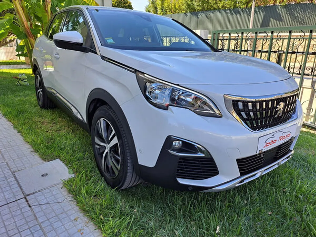 Peugeot  3008 SUV 1.5 HDI  Allure
