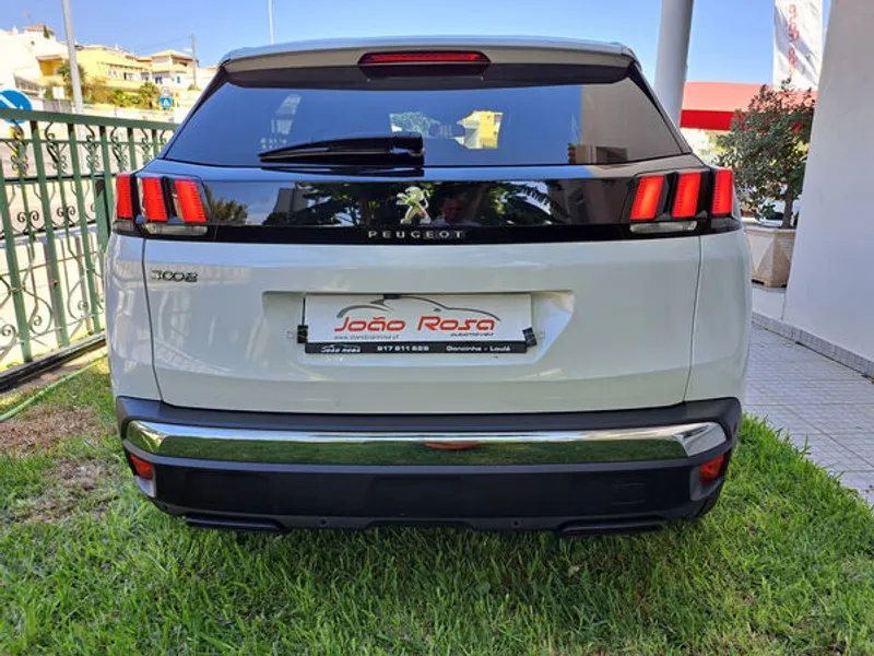 Peugeot  3008 SUV 1.5 HDI  Allure