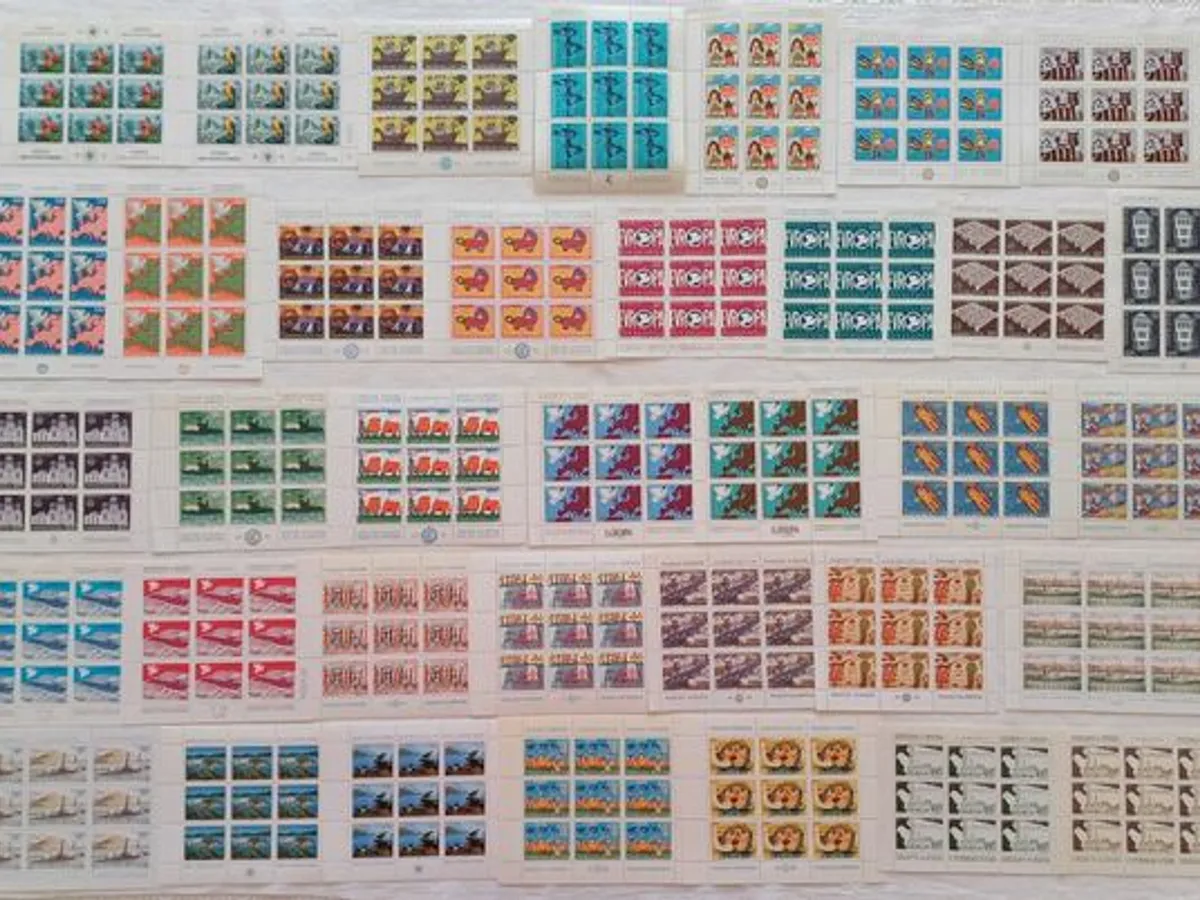 36 Mini-folhas da Jugoslávia 1970 a 1980