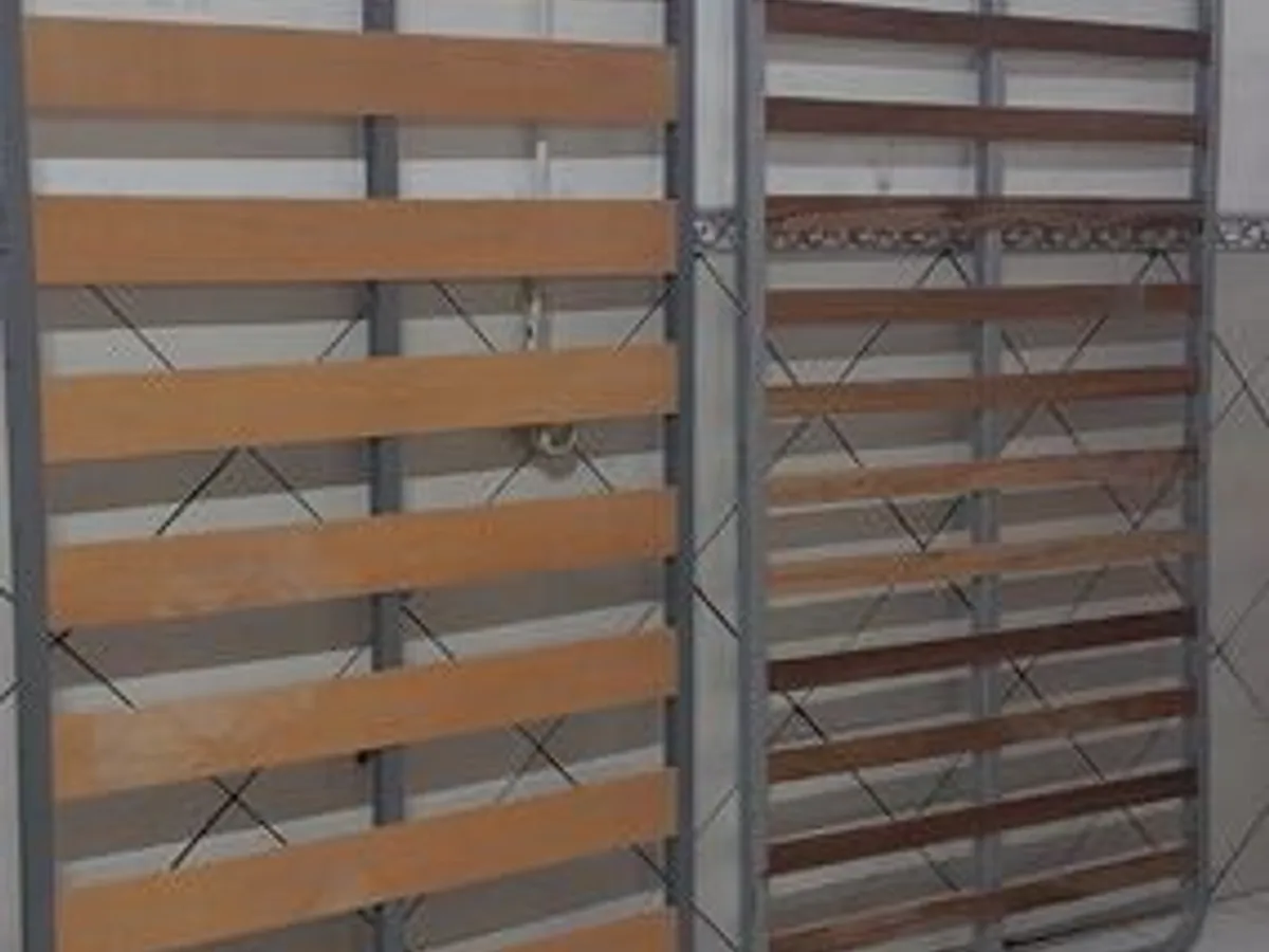 Estrados de solteiro