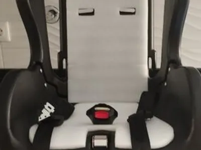 cadeira de criança para automóvel até 4 anos