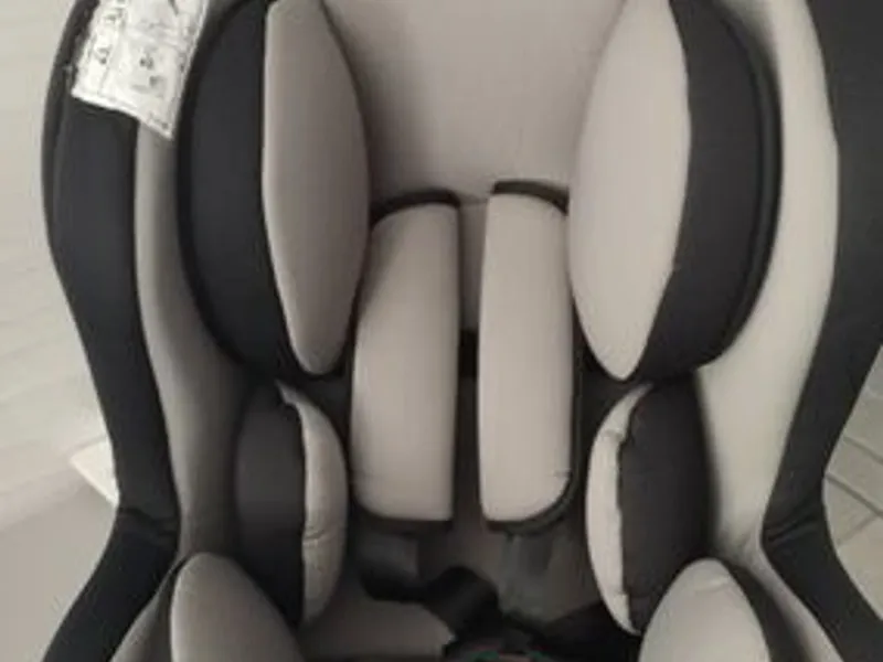 cadeira de criança para automóvel até 4 anos