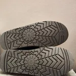 Botas estilo Pantufa acinzentadas n40 da Justine  3