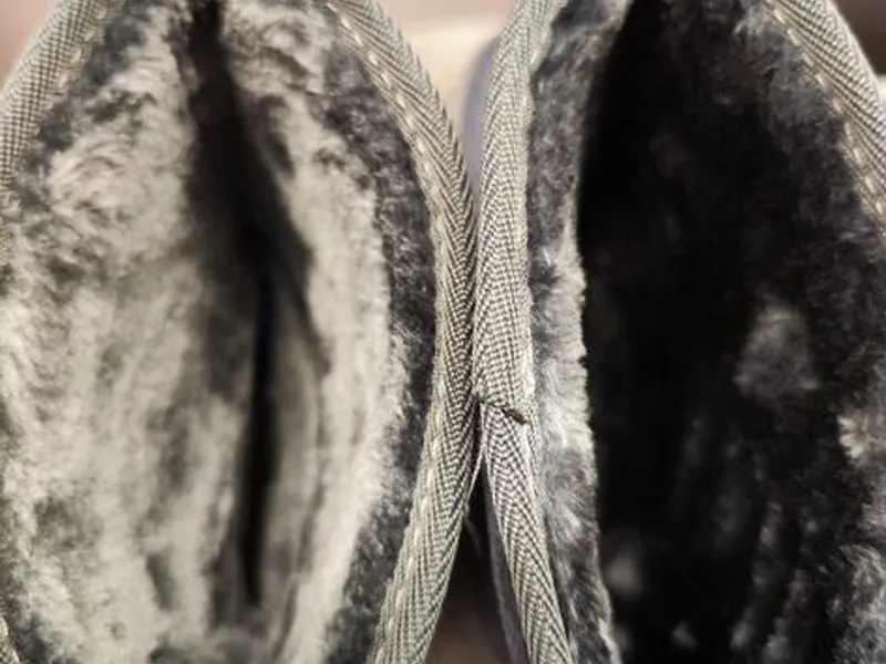 Botas estilo Pantufa acinzentadas n40 da Justine 